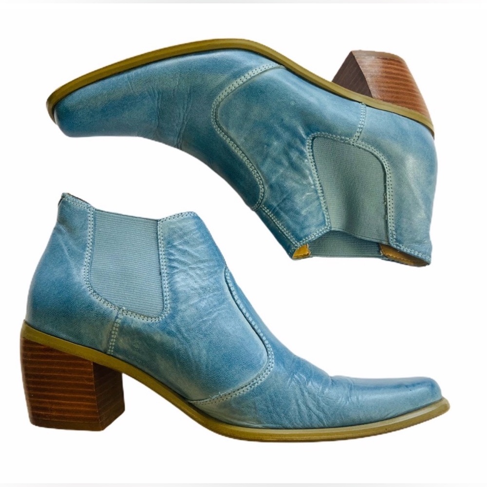BASS French Blue ankle leather booties square toe…